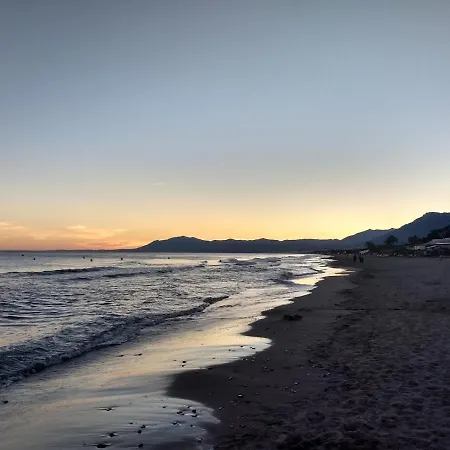 Apartamento Estudio Con Piscina Junto A La Playa De Canas Marbella